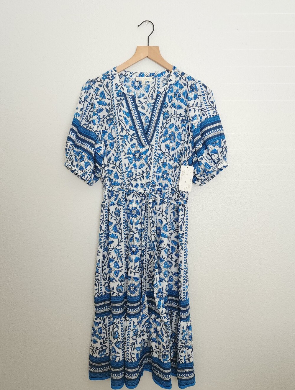 Fig + Flower Women's Petite Medium Blue White Floral Midi Dress